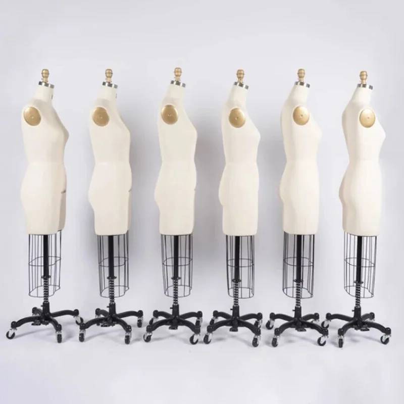 The Wedding Supply Store - Estante de suministros tridimensionales, cuerpo de