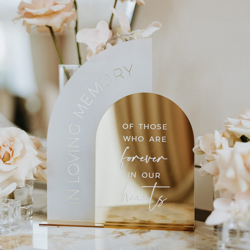 In Loving Memory Sign, letrero - Table Number Gold reseña y precio