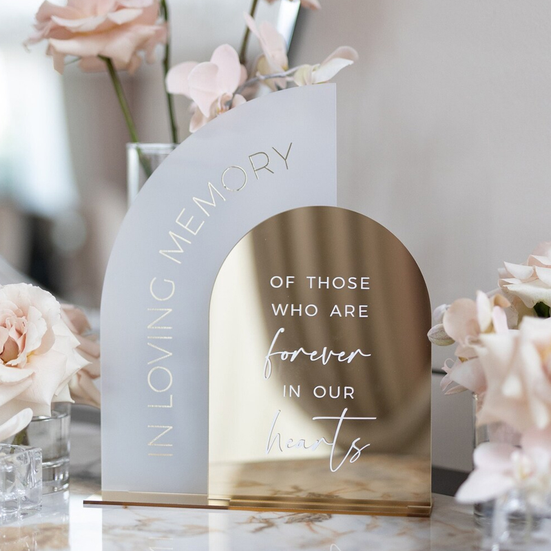 In Loving Memory Sign, letrero - Table Number Gold reseña y precio