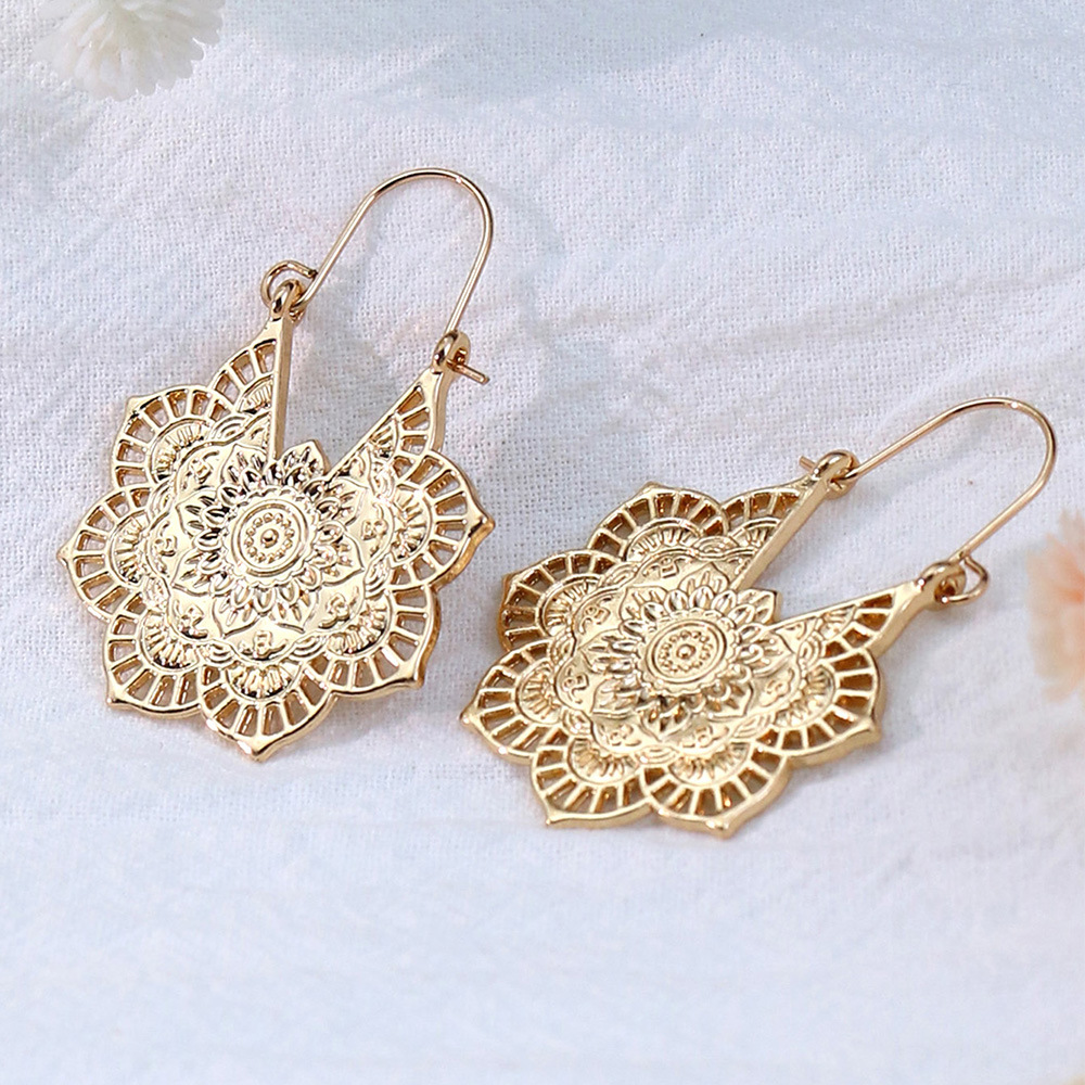 Pendientes colgantes de hojas  - Indian Wedding Supply reseña y precio